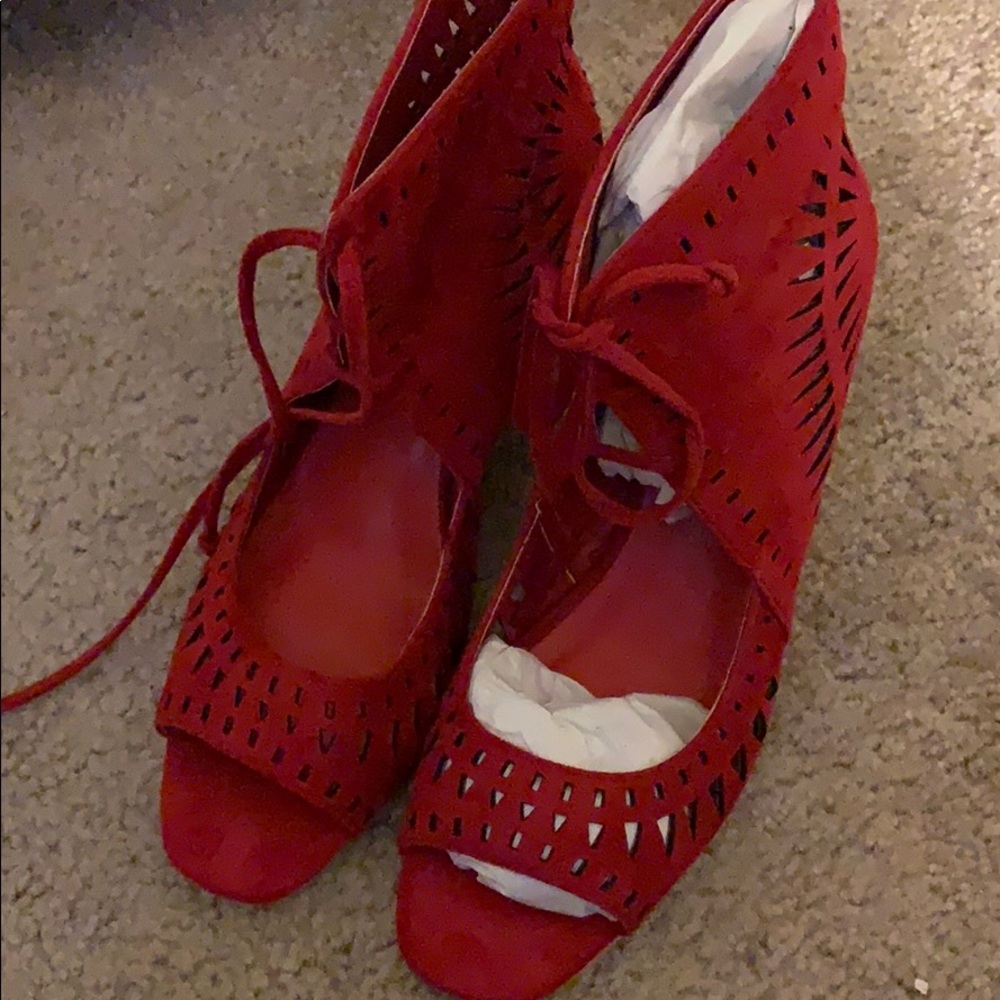 Wedge shoes
